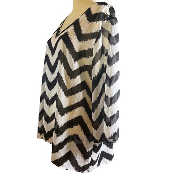 Chico's Black & White Chevron Sheer Tunic Top, Women's Size 3 (XL), NWT - Picture 3 of 7
